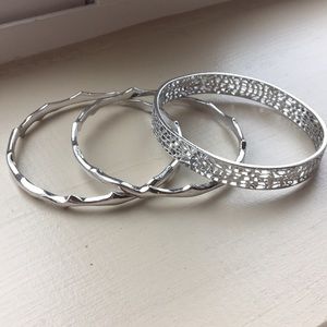 Kendra Scott bangle set